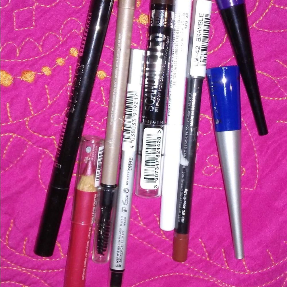 Makeup - Picture 6 of 8